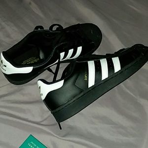 Womans adidas sneakers